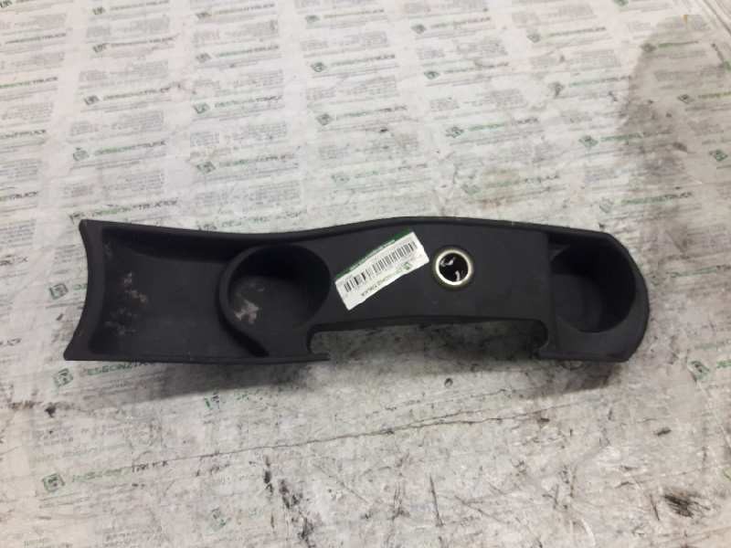 Recambio de posavasos para citroën c4 berlina 1.6 16v hdi referencia OEM IAM 9647160077  