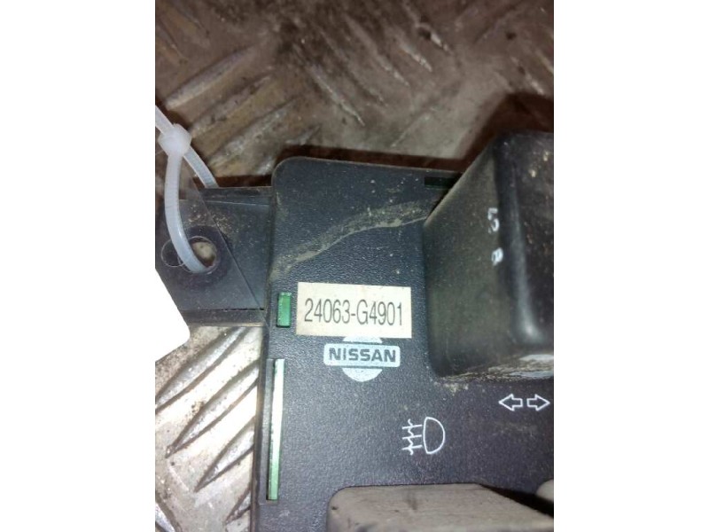 Recambio de caja reles / fusibles para nissan trade 100 caja cerrada, techo elevado referencia OEM IAM 24063G4901  