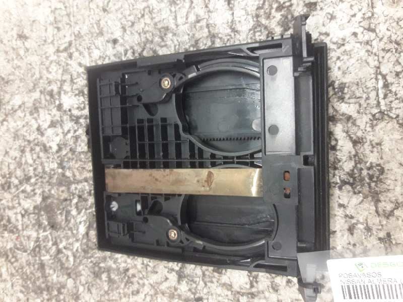 Recambio de posavasos para nissan almera (n16/e) acenta referencia OEM IAM 68430BM400  