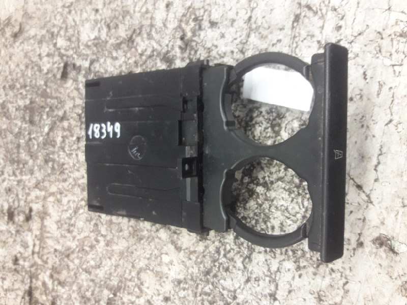Recambio de posavasos para nissan almera (n16/e) acenta referencia OEM IAM 68430BM400  