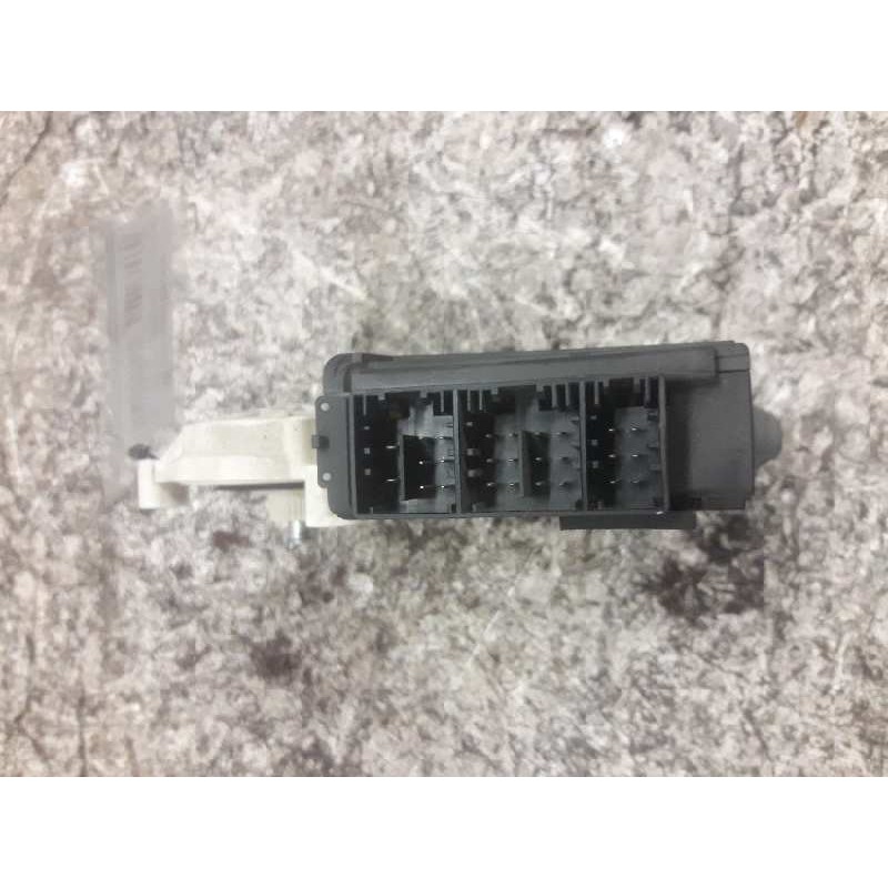 Recambio de motor elevalunas delantero derecho para seat ibiza (6l1) cool referencia OEM IAM 104383101 05074140 26 PINS