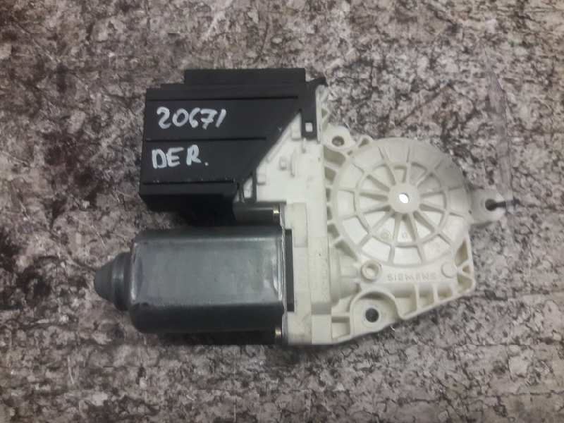 Recambio de motor elevalunas delantero derecho para seat ibiza (6l1) cool referencia OEM IAM 104383101 05074140 26 PINS