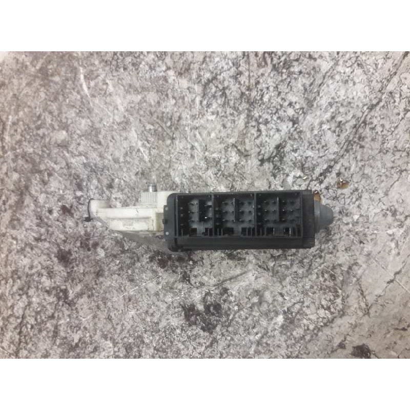 Recambio de motor elevalunas delantero izquierdo para seat ibiza (6l1) cool referencia OEM IAM 6Q2959802A 104379101 32 PINS