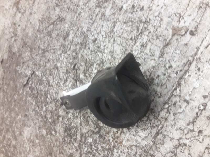 Recambio de claxon para nissan primera berlina (p12) acenta referencia OEM IAM 703881157 BOSCH 