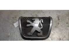 Recambio de emblema para peugeot partner (s2) 1.4 referencia OEM IAM 9644759077  