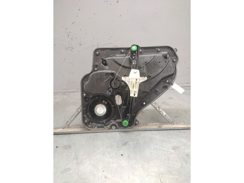 Recambio de elevalunas trasero izquierdo para volkswagen golf vi (5k1) rabbit referencia OEM IAM 5K4839729J  