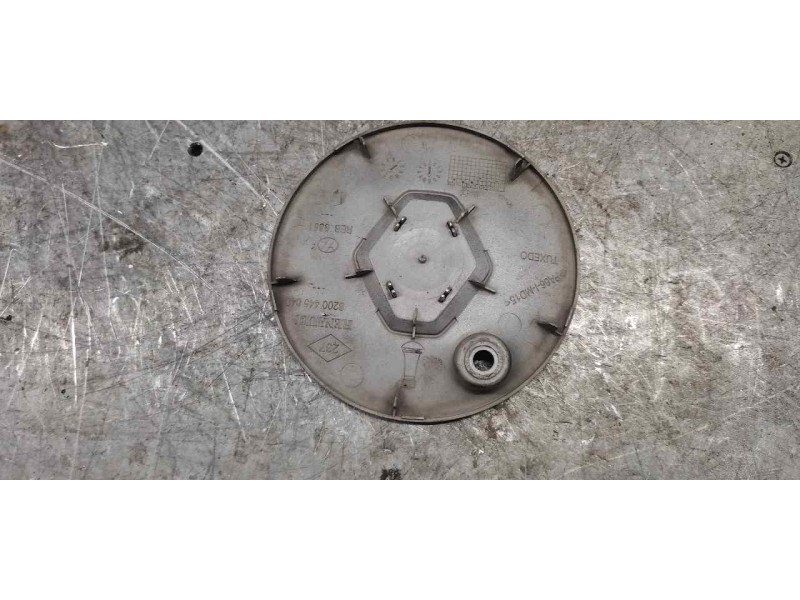 Recambio de tapacubos para renault megane ii berlina 5p confort authentique referencia OEM IAM 8200445040 13.50CM 
