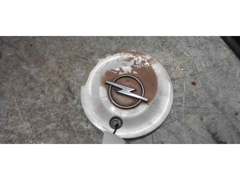 Recambio de tapacubos para opel corsa b eco referencia OEM IAM 9127615EF 13.80CM 