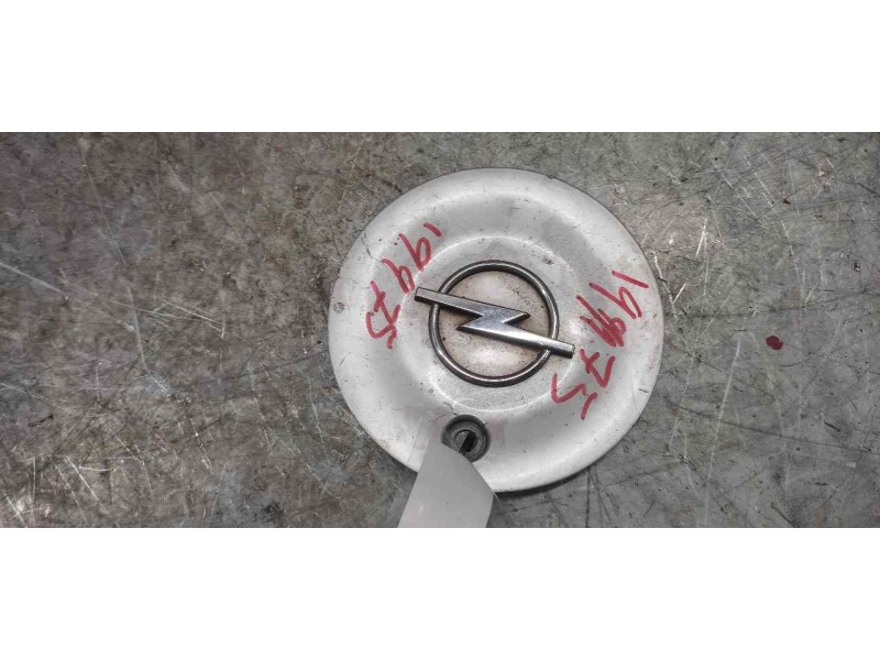 Recambio de tapacubos para opel corsa b eco referencia OEM IAM 9127615EF 13.80CM 