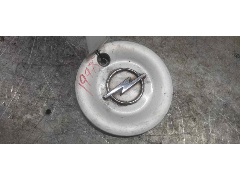 Recambio de tapacubos para opel corsa b eco referencia OEM IAM 9127615EF 13.80CM 