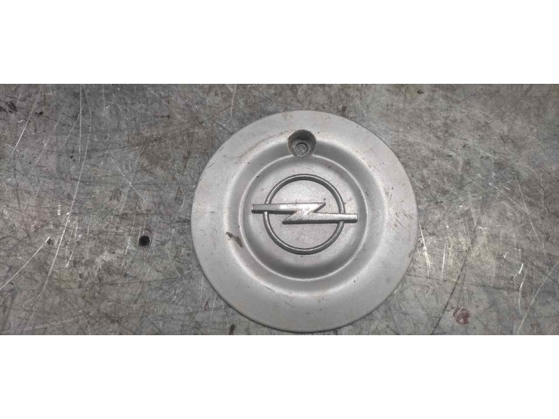 Recambio de tapacubos para opel corsa b eco referencia OEM IAM 90498216 15CM 