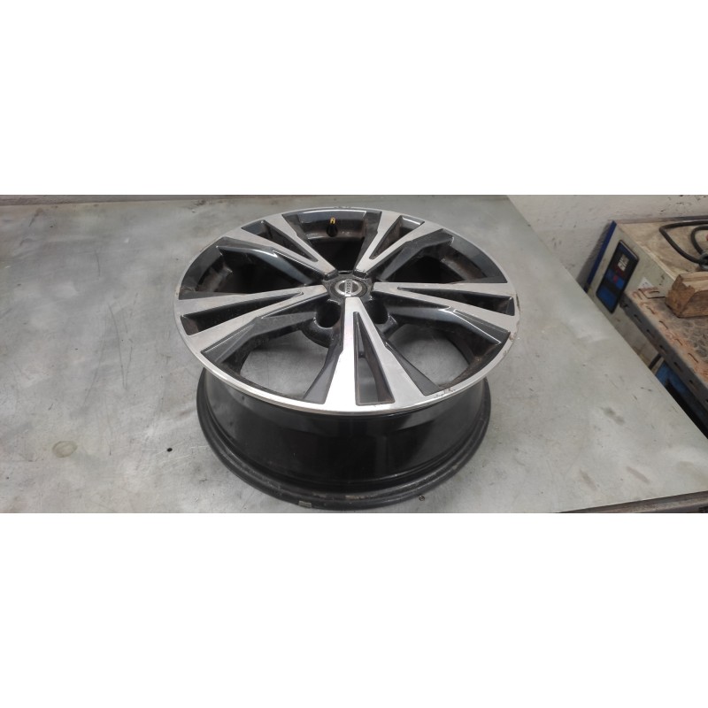 Recambio de juego llantas para nissan qashqai (j11) acenta referencia OEM IAM  18 X 7J 18´´-5 TORNILLOS