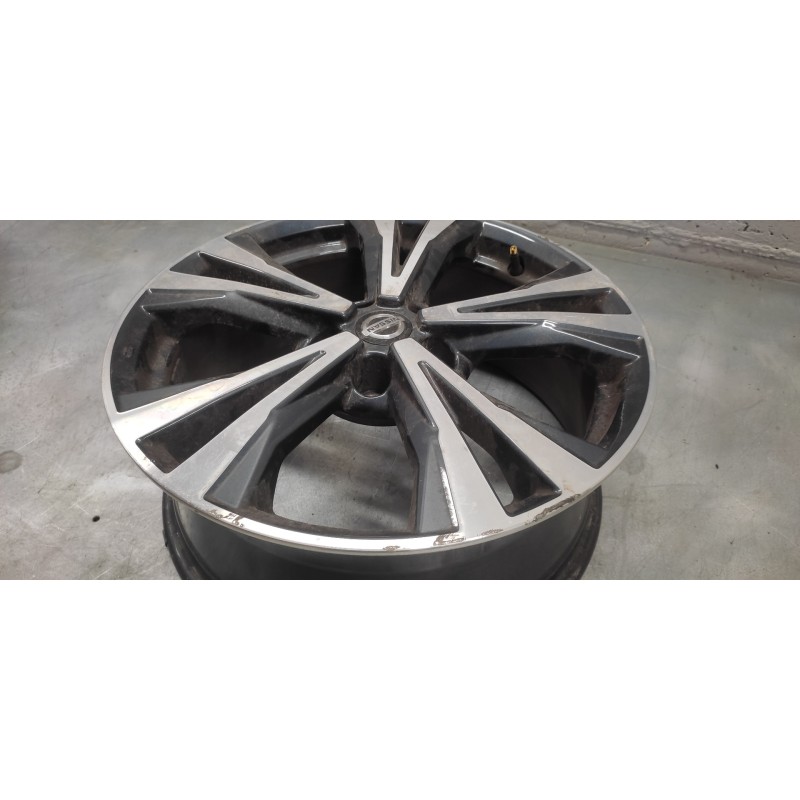 Recambio de juego llantas para nissan qashqai (j11) acenta referencia OEM IAM  18 X 7J 18´´-5 TORNILLOS