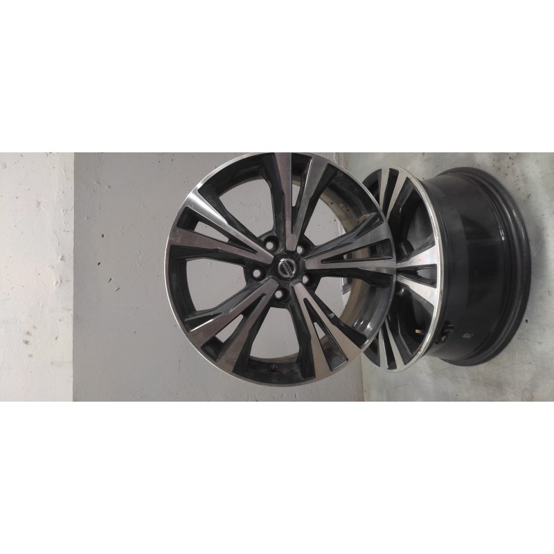 Recambio de juego llantas para nissan qashqai (j11) acenta referencia OEM IAM  18 X 7J 18´´-5 TORNILLOS