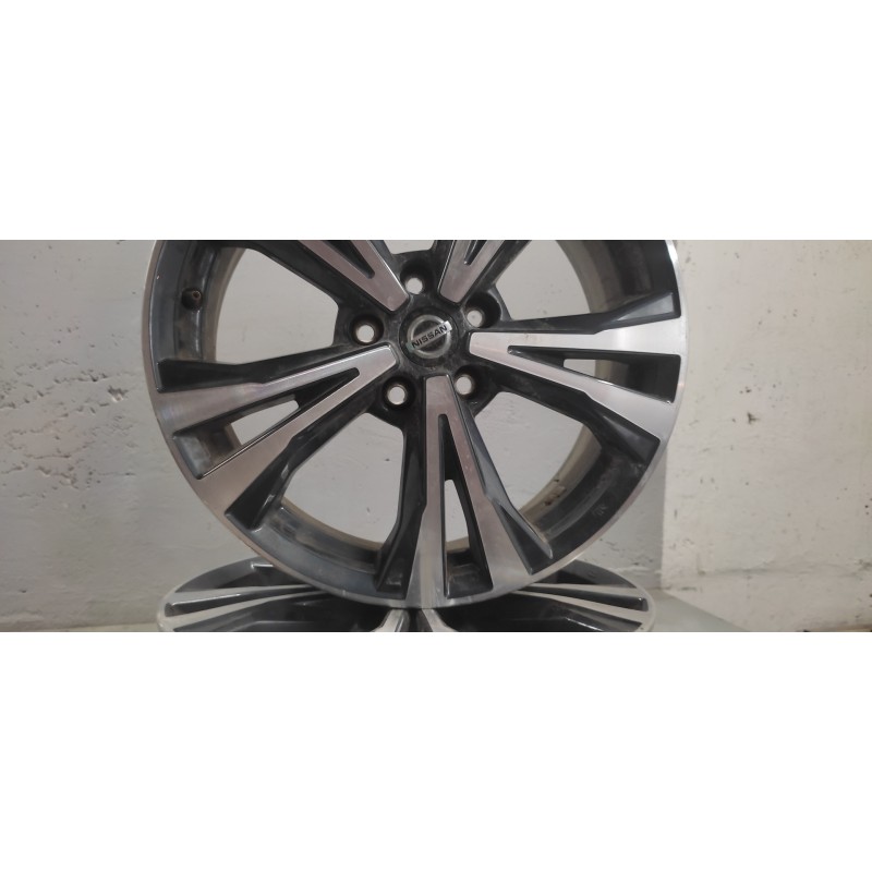 Recambio de juego llantas para nissan qashqai (j11) acenta referencia OEM IAM  18 X 7J 18´´-5 TORNILLOS