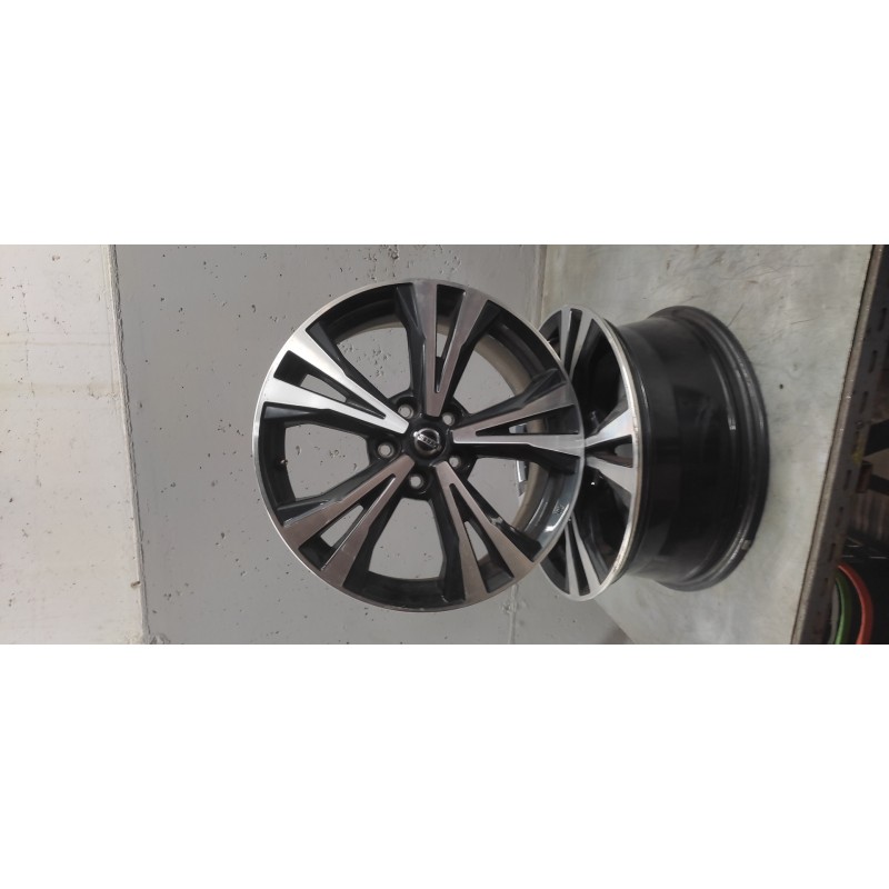 Recambio de juego llantas para nissan qashqai (j11) acenta referencia OEM IAM  18 X 7J 18´´-5 TORNILLOS