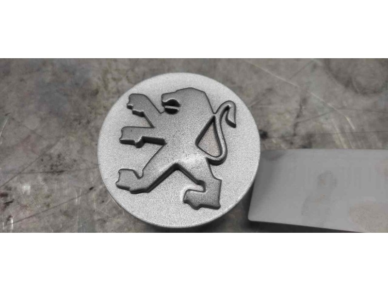 Recambio de tapacubos para peugeot 406 berlina (s1/s2) referencia OEM IAM 9622199277  