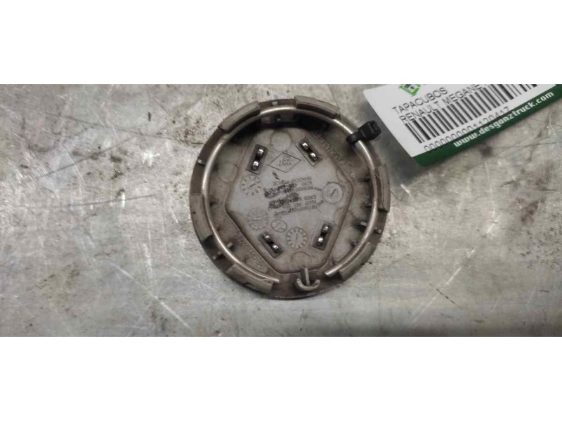 Recambio de tapacubos para renault megane ii berlina 5p referencia OEM IAM 8200043899  
