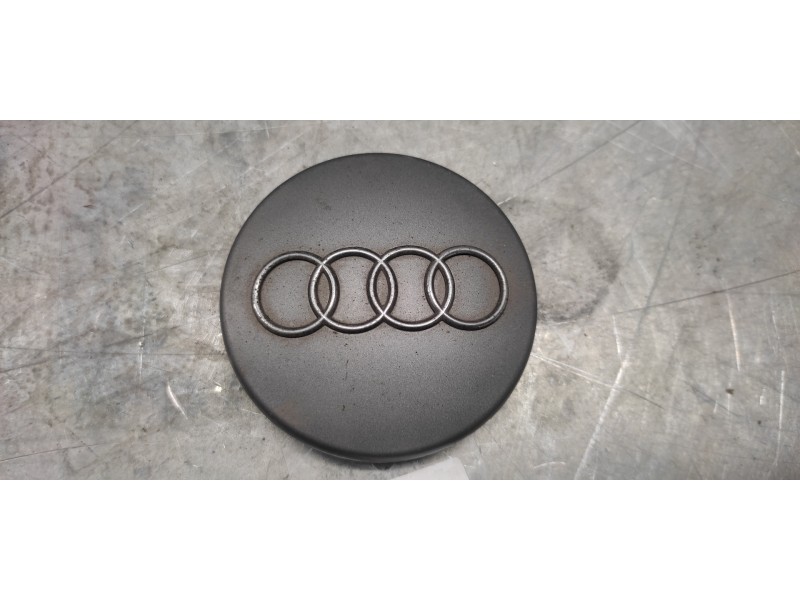 Recambio de tapacubos para audi a3 (8l) referencia OEM IAM 8D0601170  