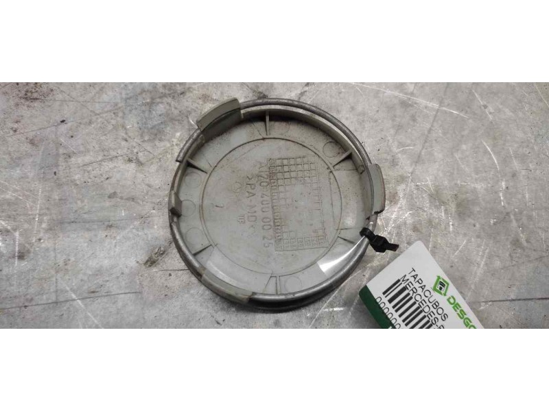 Recambio de tapacubos para mercedes-benz clase c (w203) berlina referencia OEM IAM A1704000025  