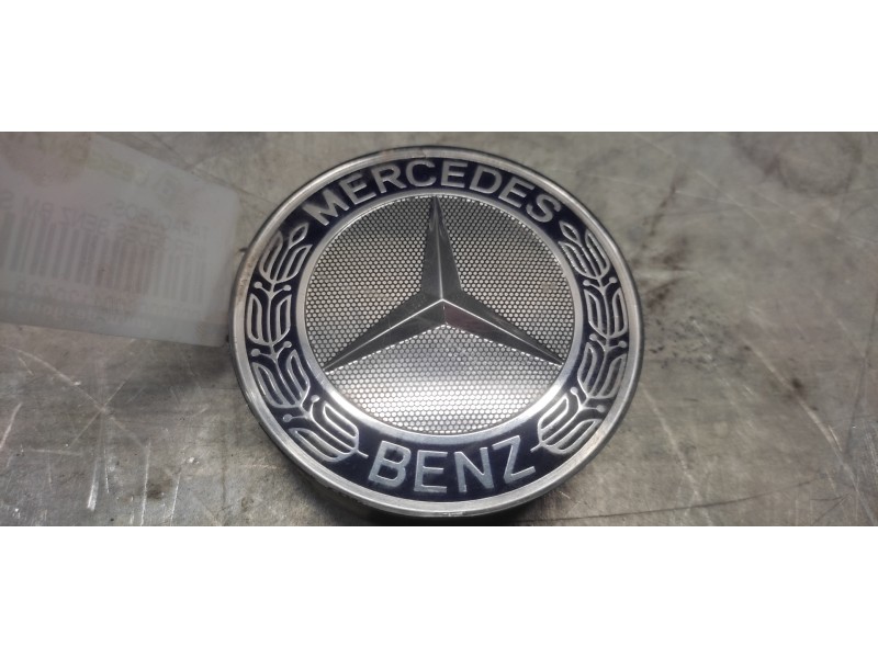 Recambio de tapacubos para mercedes-benz clase c (w203) berlina referencia OEM IAM A1704000025  