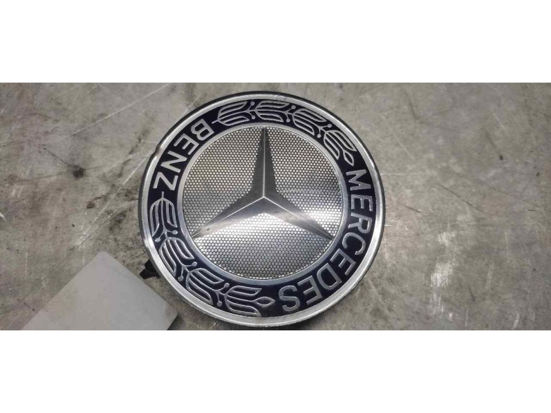 Recambio de tapacubos para mercedes-benz clase c (w203) berlina referencia OEM IAM A1704000025  