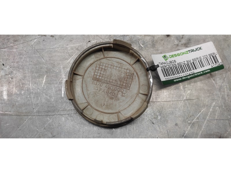 Recambio de tapacubos para mercedes-benz clase c (w203) berlina referencia OEM IAM A1704000025  