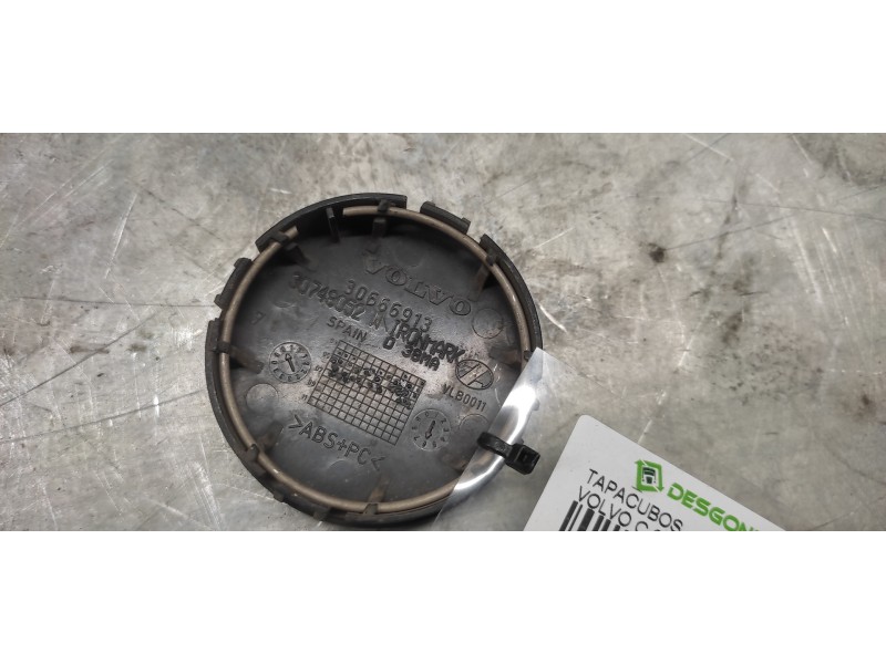 Recambio de tapacubos para volvo c30 referencia OEM IAM 30666913  