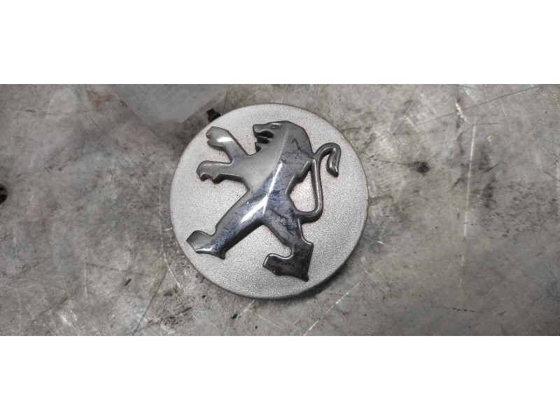 Recambio de tapacubos para peugeot 207 referencia OEM IAM 9639098380  