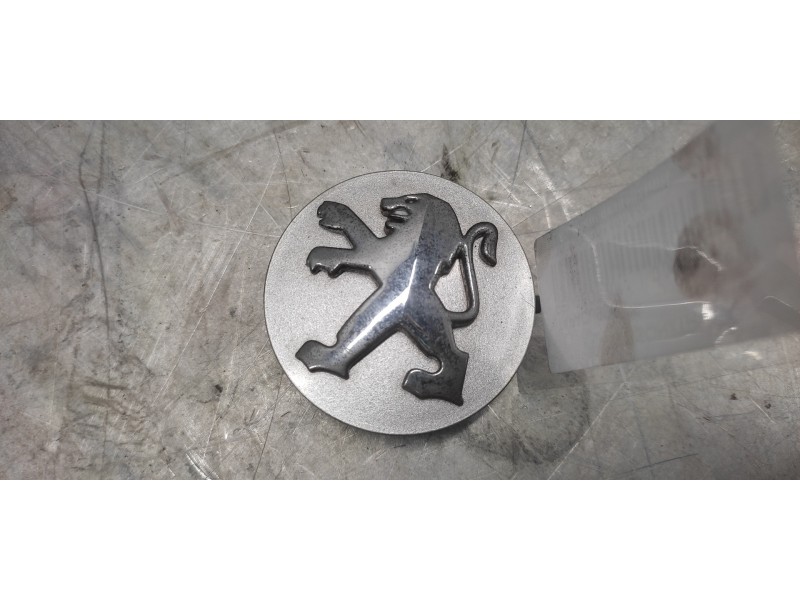 Recambio de tapacubos para peugeot 207 referencia OEM IAM 9639098380  