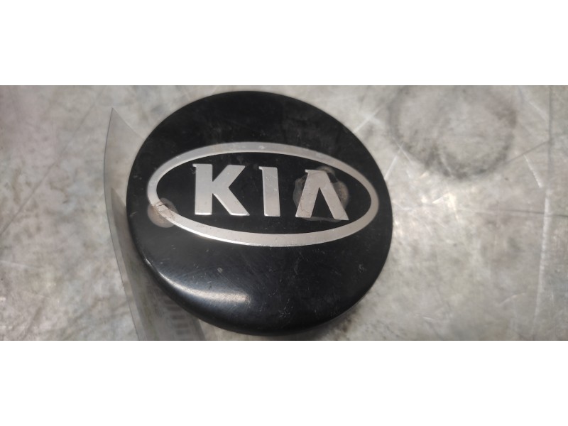 Recambio de tapacubos para kia sorento referencia OEM IAM 529602F000  
