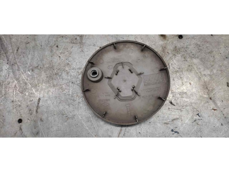 Recambio de tapacubos para renault scenic ii 1.9 dci diesel referencia OEM IAM 8200134774  
