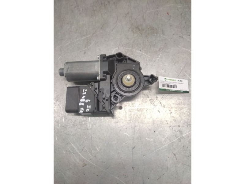 Recambio de motor elevalunas trasero izquierdo para volkswagen golf vi (5k1) rabbit referencia OEM IAM 5K0959703D  