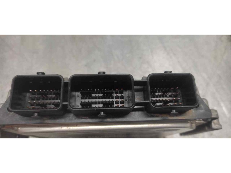 Recambio de centralita motor uce para peugeot 307 berlina (s2) xs + referencia OEM IAM 9661204380 9653958980 0281012985