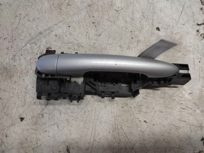 Recambio de maneta exterior delantera derecha para renault scenic ii authentique referencia OEM IAM 820028464DX  