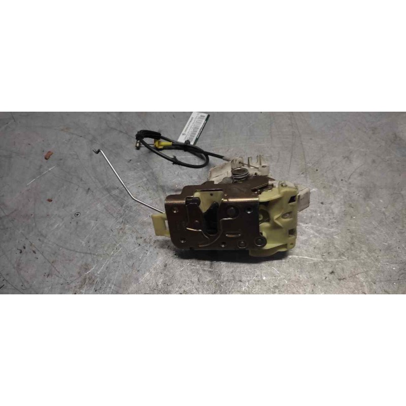 Recambio de cerradura puerta delantera izquierda para ford focus turnier (cak) ghia referencia OEM IAM XS41A21813CF 5 PINS 