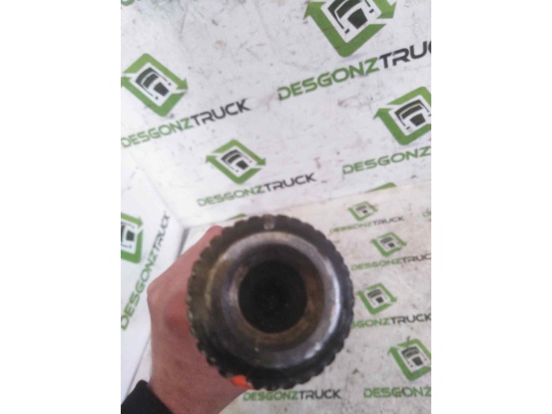 Recambio de transmision trasera izquierda para renault maxity 2.5 diesel referencia OEM IAM 38164MB400 33 ESTRIAS 