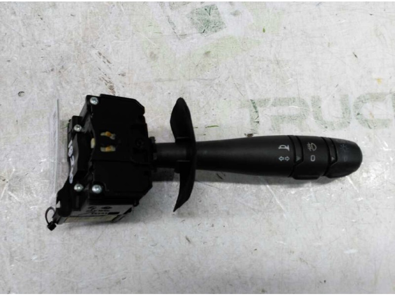 Recambio de mando intermitentes para renault clio ii fase i (b/cbo) 1.9 d referencia OEM IAM 36911F  