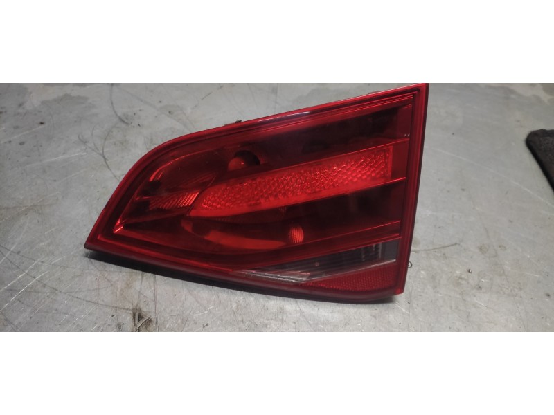 Recambio de piloto trasero derecho interior para audi a4 ber. (b8) básico referencia OEM IAM   4 PINS