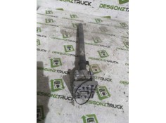 Recambio de soporte guardabarros trasero para renault serie t 12.8 diesel referencia OEM IAM IZQUIERDO DELANTERO 