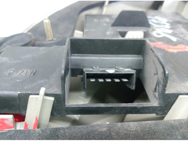 Recambio de piloto trasero izquierdo para ford fiesta berl./courier porto referencia OEM IAM   