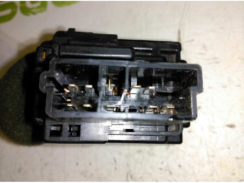 Recambio de mando limpia para peugeot 106 (s2) kid d referencia OEM IAM 6239C0 96049597ZL 33779502