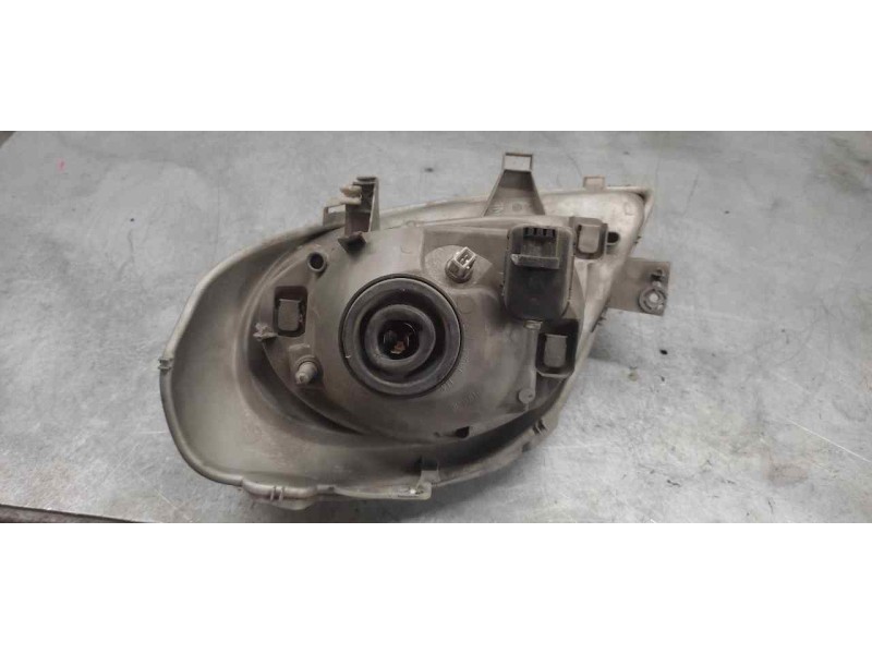 Recambio de faro derecho para opel vivaro 1.9 cdti cat (f9q-760 / l08) referencia OEM IAM   