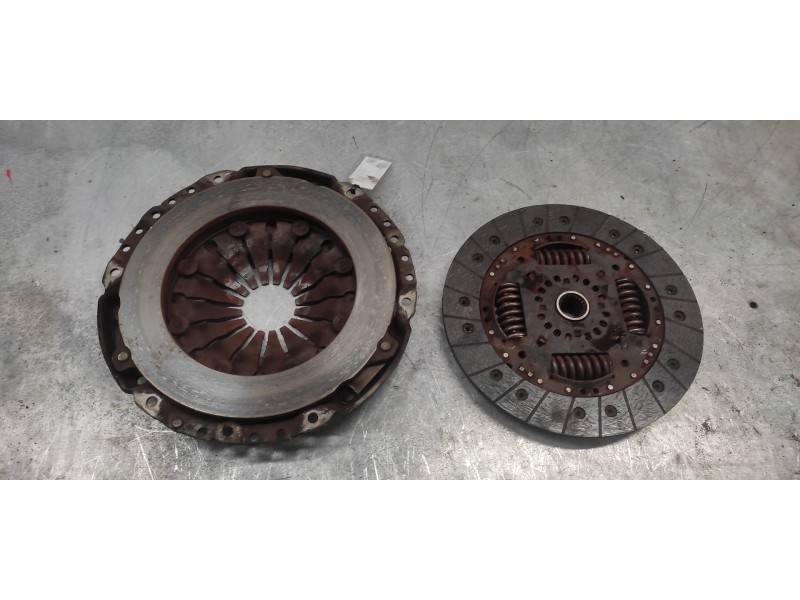 Recambio de kit embrague para opel vivaro 1.9 cdti cat (f9q-760 / l08) referencia OEM IAM 8200424197  