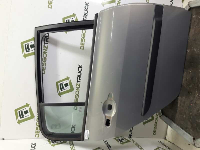 Recambio de puerta trasera derecha para renault megane ii berlina 5p confort authentique referencia OEM IAM   