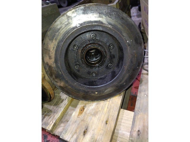 Recambio de buje trasero izquierdo para nissan cabstar 09.06 2.5 diesel referencia OEM IAM   