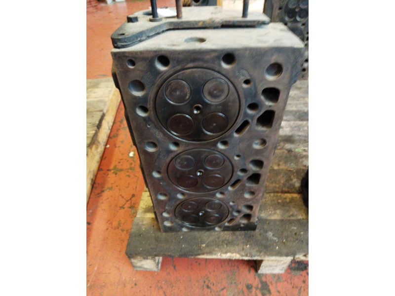 Recambio de culata para pegaso trucks serie 1200 1234 referencia OEM IAM   