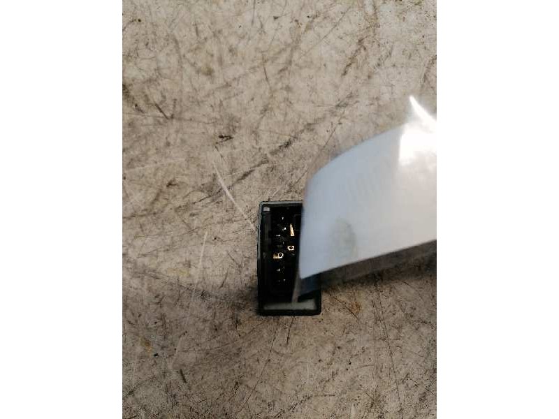 Recambio de mando cierre centralizado para land rover discovery (lt) td5 referencia OEM IAM YUF101790 6 PINS 