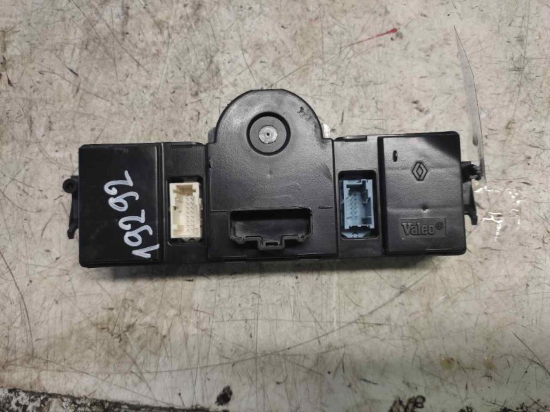 Recambio de mando climatizador para renault megane ii berlina 5p authentique referencia OEM IAM 8200344840  