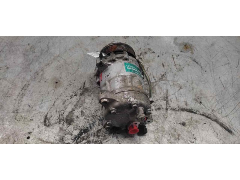 Recambio de compresor aire acondicionado para volkswagen polo berlina (6n2) trendline referencia OEM IAM 6N0820803B  